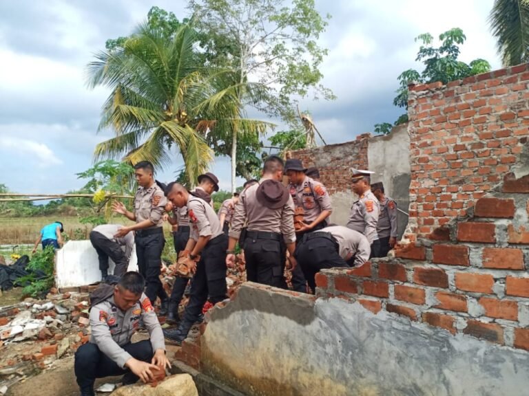 Cepat Tanggap, Jajaran Polres Mura Gelar Bakti Sosial di Stl Ulu Terawas